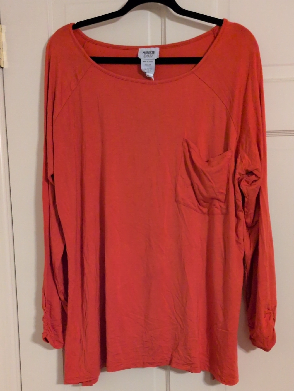 Monroe & Main Coral Long-Sleeve Pocket Top